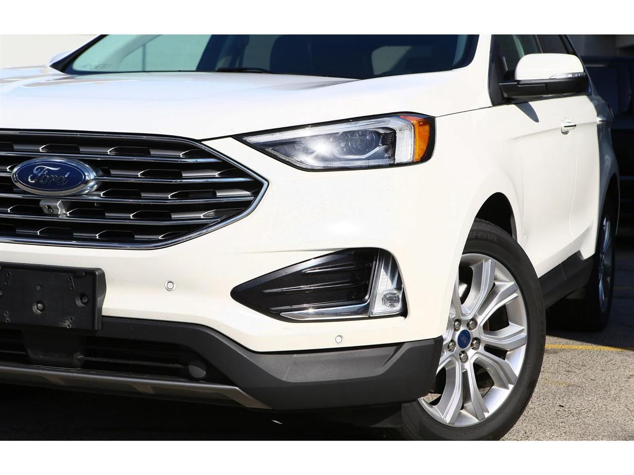 2022 Ford Edge TITANIUM - AWD - Navigation - Panorama Roof-  Leather Seats - Apple Car Play - Dual Zone Climate - Adaptive Cruise Photo