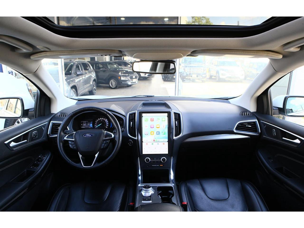 2022 Ford Edge TITANIUM - AWD - Navigation - Panorama Roof-  Leather Seats - Apple Car Play - Dual Zone Climate - Adaptive Cruise Photo