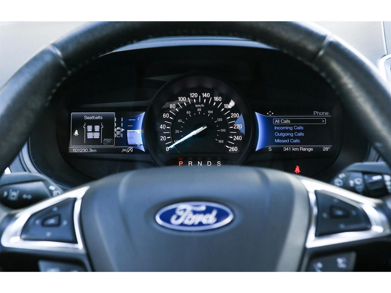 2022 Ford Edge TITANIUM - AWD - Navigation - Panorama Roof-  Leather Seats - Apple Car Play - Dual Zone Climate - Adaptive Cruise Photo