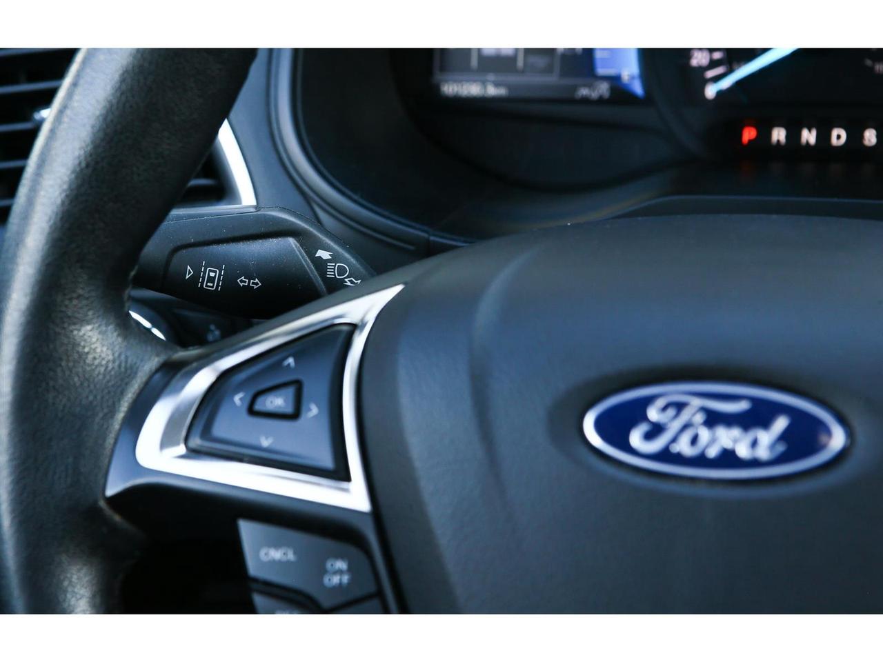 2022 Ford Edge TITANIUM - AWD - Navigation - Panorama Roof-  Leather Seats - Apple Car Play - Dual Zone Climate - Adaptive Cruise Photo