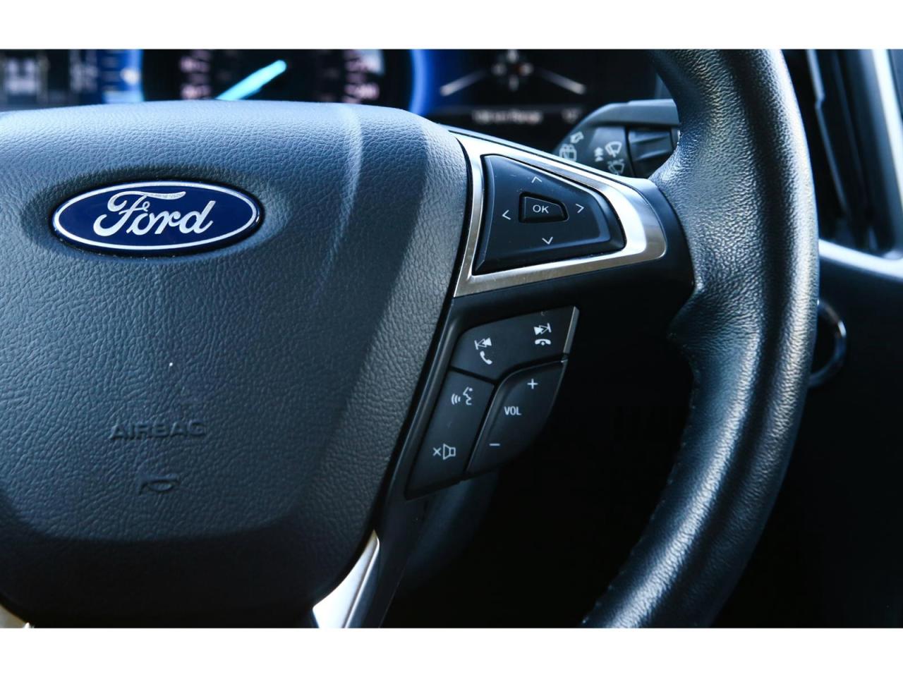 2022 Ford Edge SEL - AWD - Navigation - Leather Seats - Apple Car Play - Dual Zone Climate - Adaptive Cruise Photo