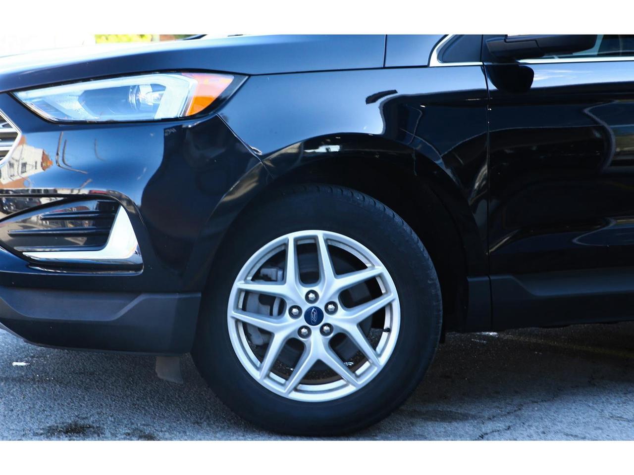 2022 Ford Edge SEL - AWD - Navigation - Leather Seats - Apple Car Play - Dual Zone Climate - Adaptive Cruise Photo
