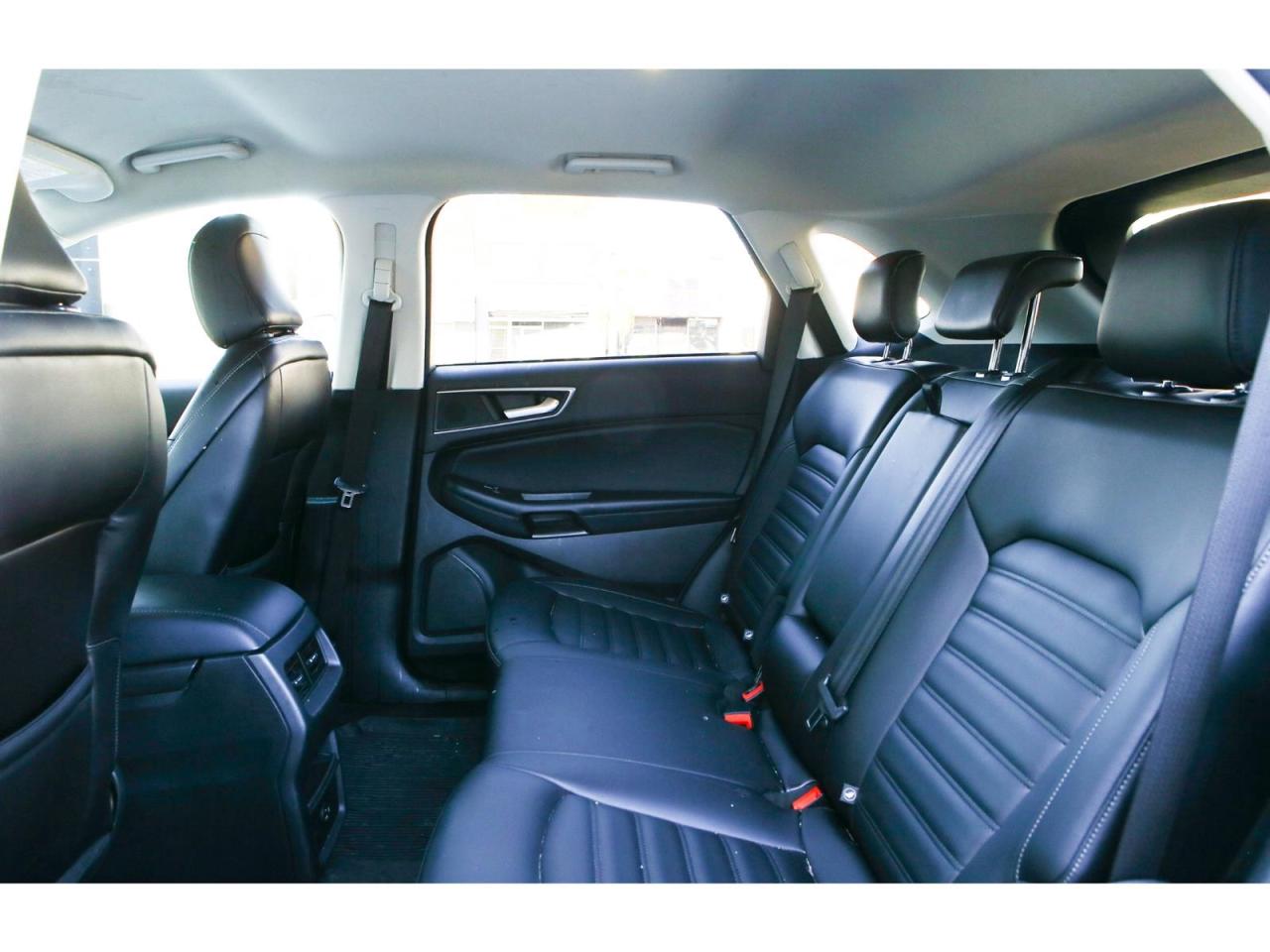 2022 Ford Edge SEL - AWD - Navigation - Leather Seats - Apple Car Play - Dual Zone Climate - Adaptive Cruise Photo