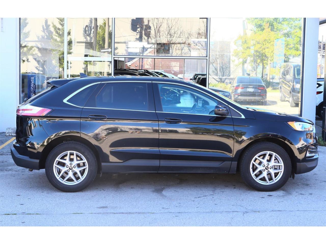 2023 Ford Edge SEL - AWD - Navigation - Leather Seats - Apple Car Play - Dual Zone Climate - Adaptive Cruise Photo