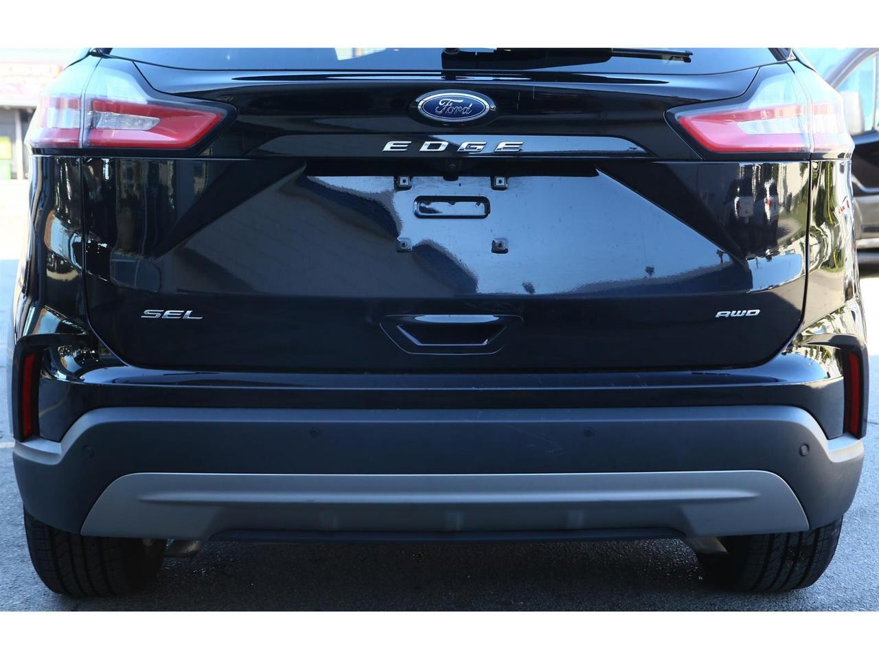 2023 Ford Edge SEL - AWD - Navigation - Leather Seats - Apple Car Play - Dual Zone Climate - Adaptive Cruise Photo