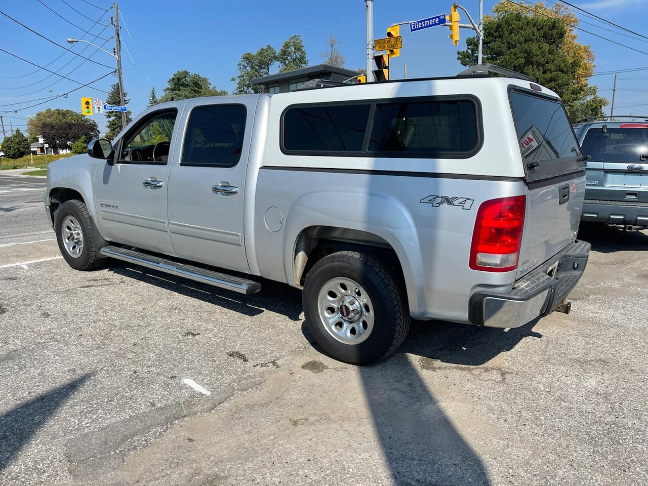 2012 GMC Sierra 1500 SLE Crew Cab 4WD Photo4
