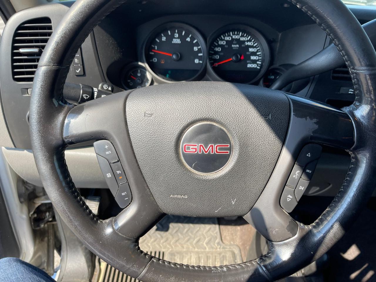 2012 GMC Sierra 1500 SLE Crew Cab 4WD Photo