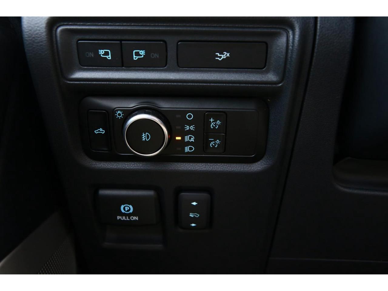 2023 Ford F-150 Lariat | SuperCrew | Pano Roof | Navigation | TOW Pkg Photo