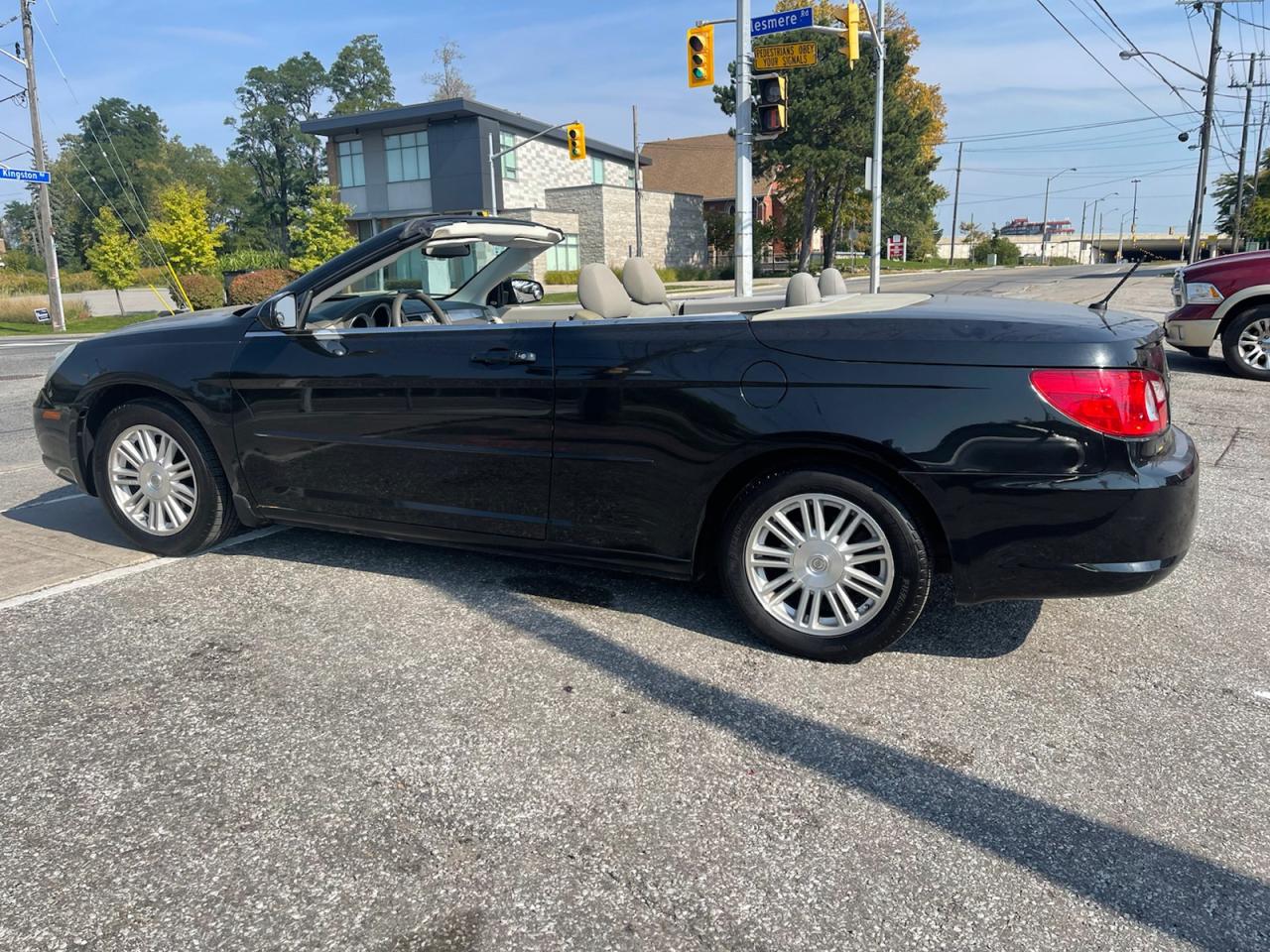 2008 Chrysler Sebring CONVERTIBLE Touring Photo3