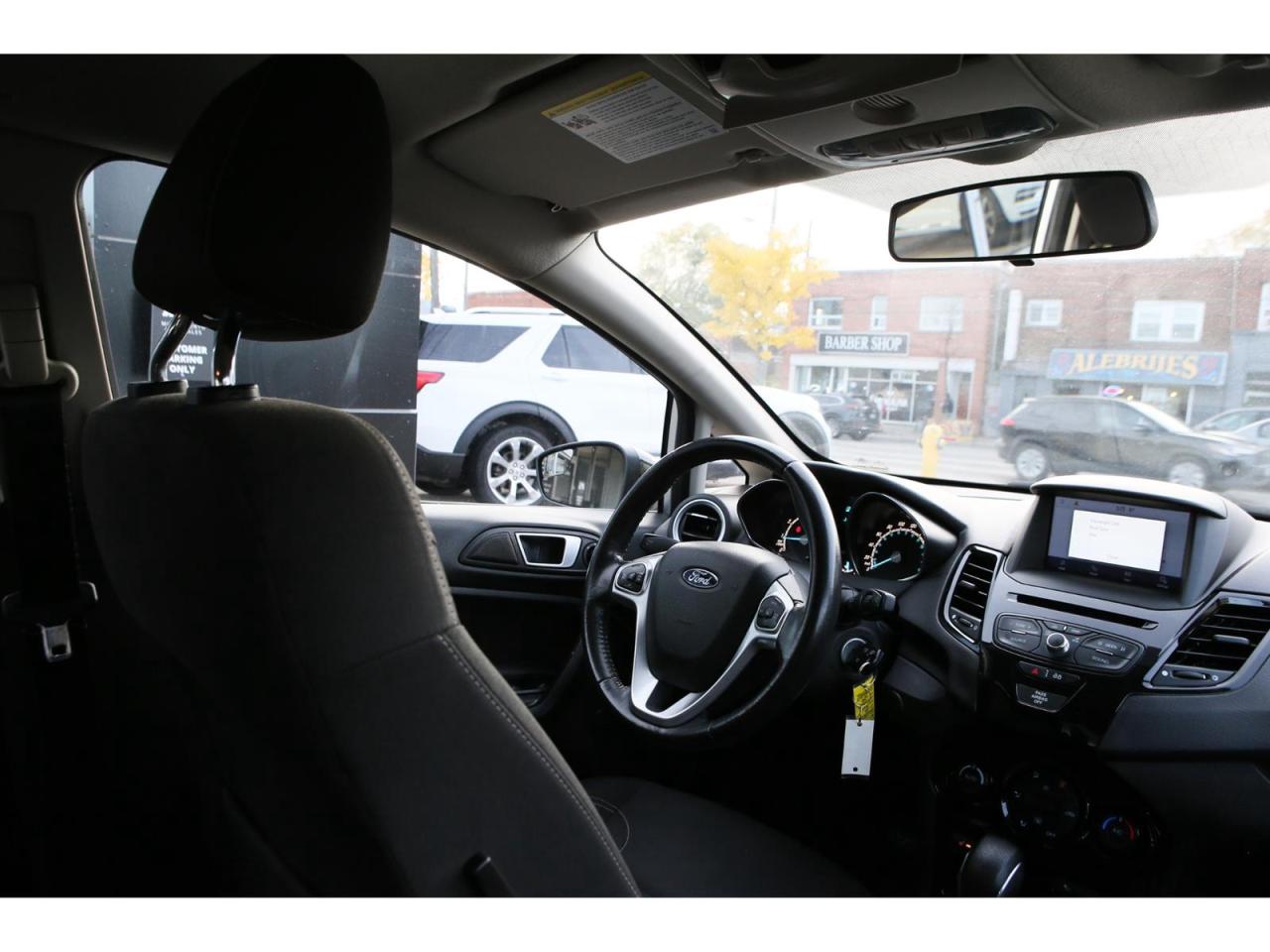 2016 Ford Fiesta SE Hatchback Photo