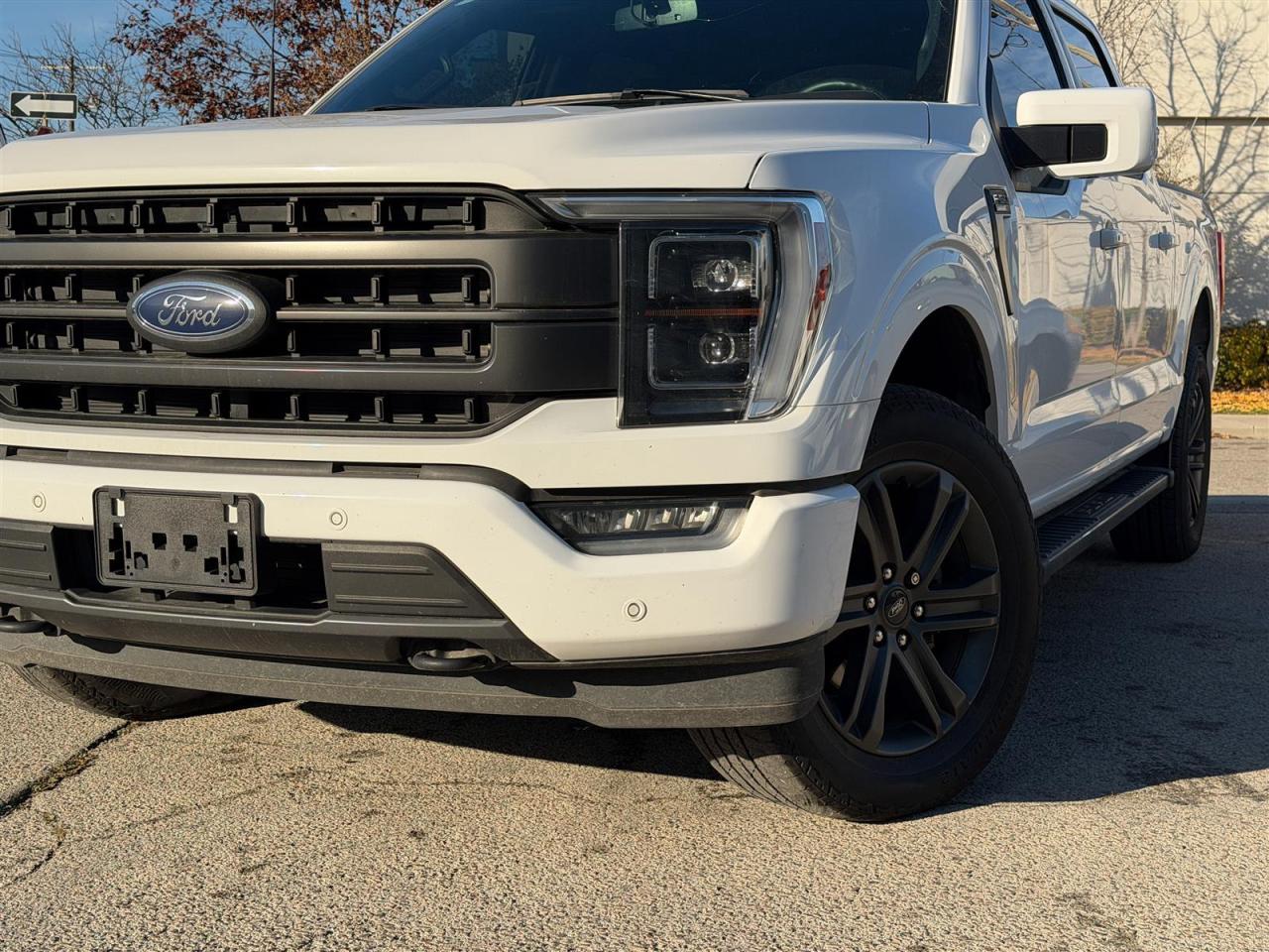 2023 Ford F-150 Lariat SuperCrew 4X4 Panoramic Roof | 20 inch Whls |12 inch Screen Lariat Sport Pkg | Full Leather Seats Photo