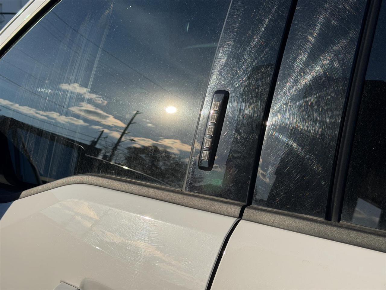 2023 Ford F-150 Lariat SuperCrew 4X4 Panoramic Roof | 20 inch Whls |12 inch Screen Lariat Sport Pkg | Full Leather Seats Photo