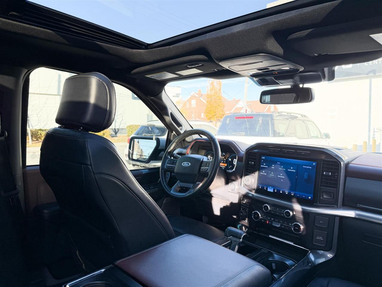 2023 Ford F-150 Lariat SuperCrew 4X4 Panoramic Roof | 20 inch Whls |12 inch Screen Lariat Sport Pkg | Full Leather Seats Photo