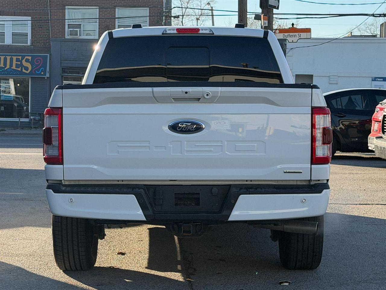 2023 Ford F-150 Lariat SuperCrew 4X4 Panoramic Roof | 20 inch Whls |12 inch Screen Lariat Sport Pkg | Full Leather Seats Photo