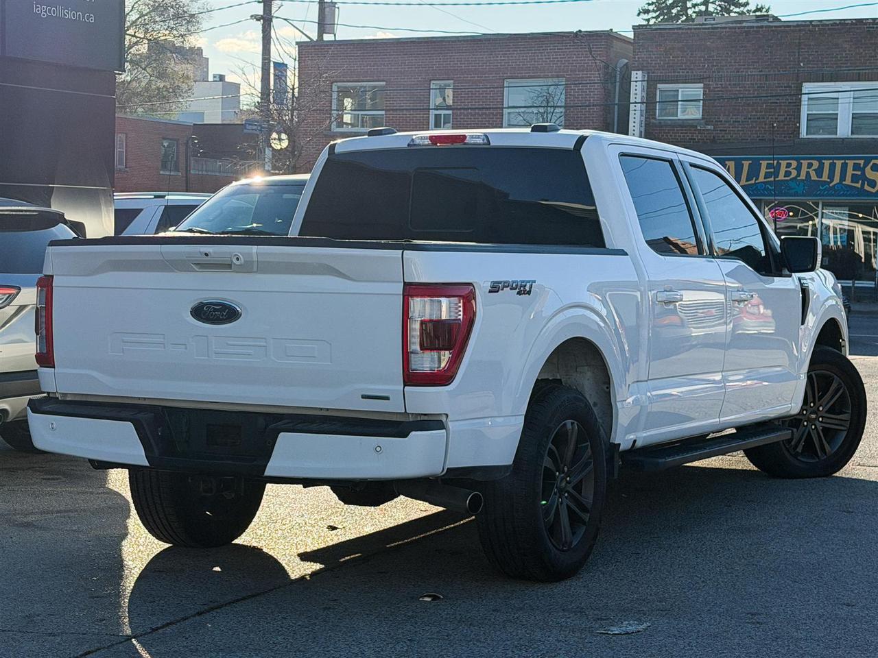 2023 Ford F-150 Lariat SuperCrew 4X4 Panoramic Roof | 20 inch Whls |12 inch Screen Lariat Sport Pkg | Full Leather Seats Photo