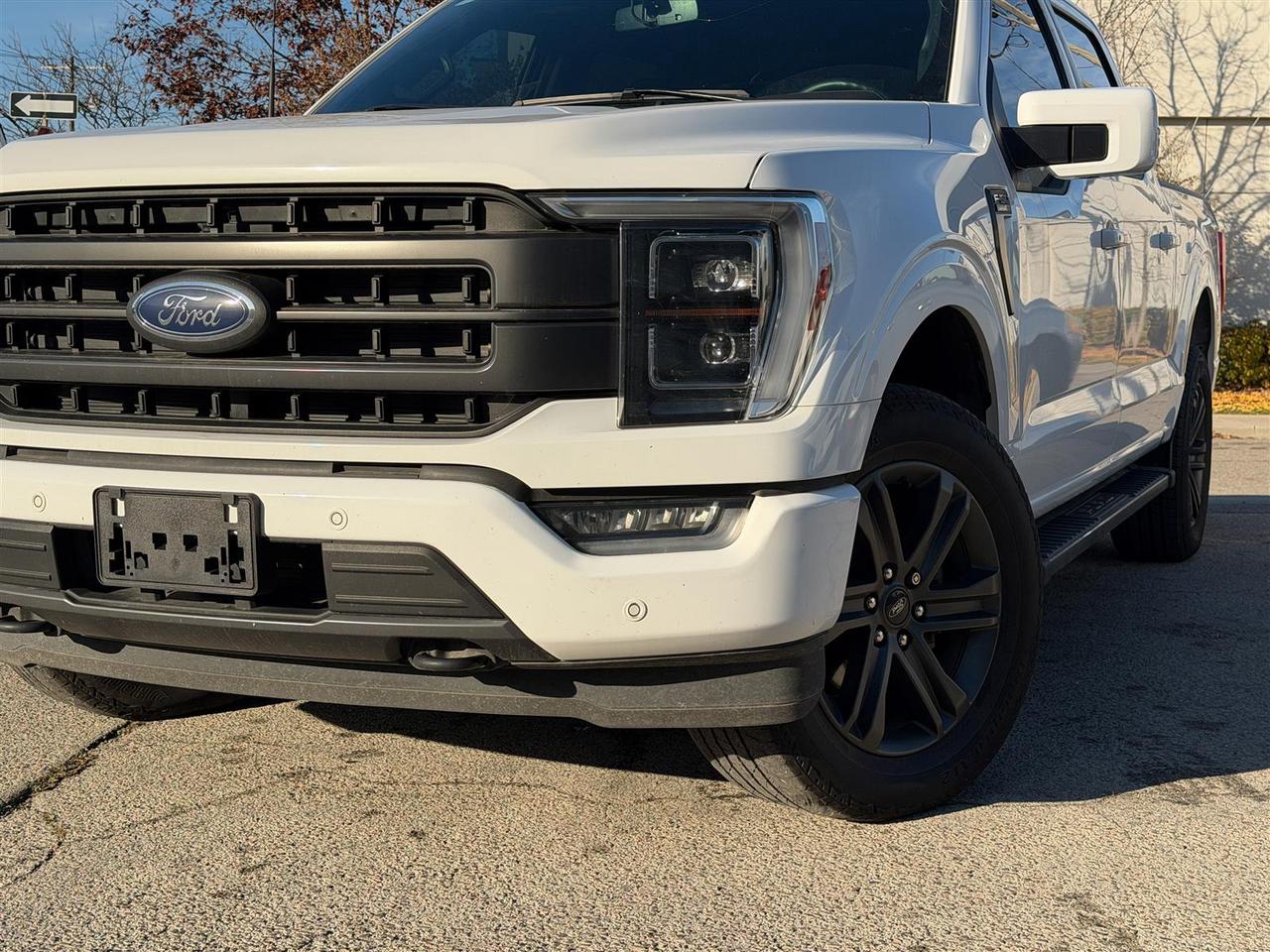 2023 Ford F-150 Lariat SuperCrew 4X4 Panoramic Roof | 20 inch Whls |12 inch Screen Lariat Sport Pkg | Full Leather Seats Photo