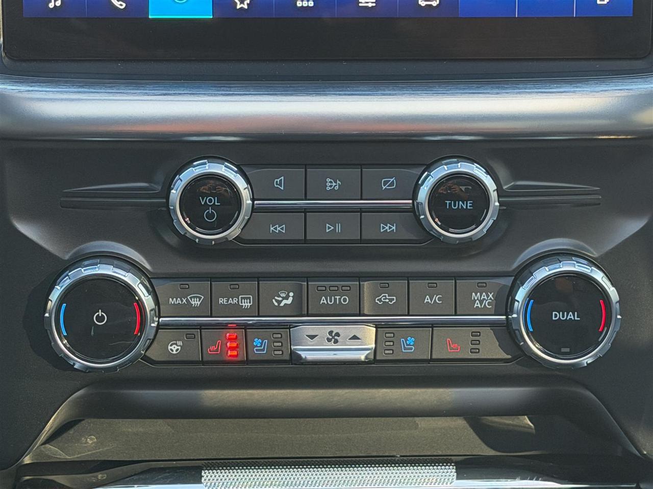 2023 Ford F-150 Lariat SuperCrew 4X4 Panoramic Roof | 20 inch Whls |12 inch Screen Lariat Sport Pkg | Full Leather Seats Photo