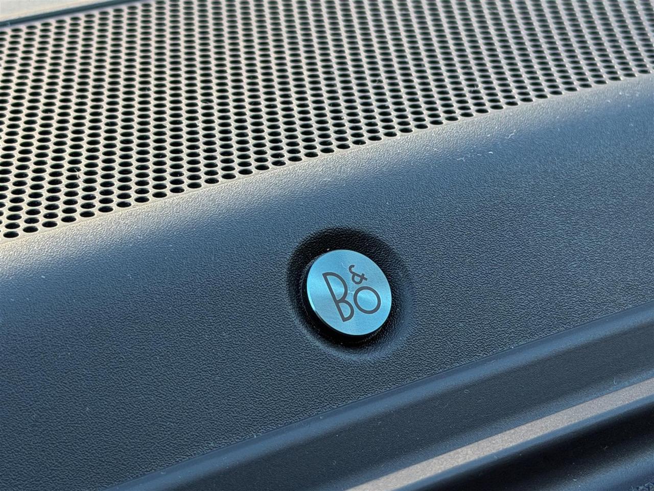 2023 Ford F-150 Lariat SuperCrew 4X4 Panoramic Roof | 20 inch Whls |12 inch Screen Lariat Sport Pkg | Full Leather Seats Photo