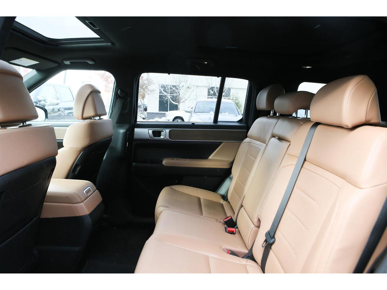 2024 Hyundai Santa Fe Limited AWD Photo