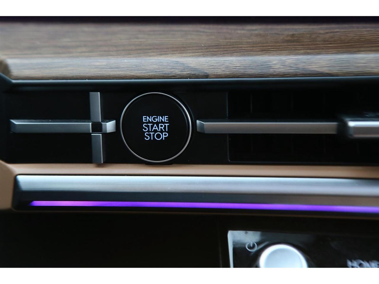 2024 Hyundai Santa Fe Limited AWD Photo