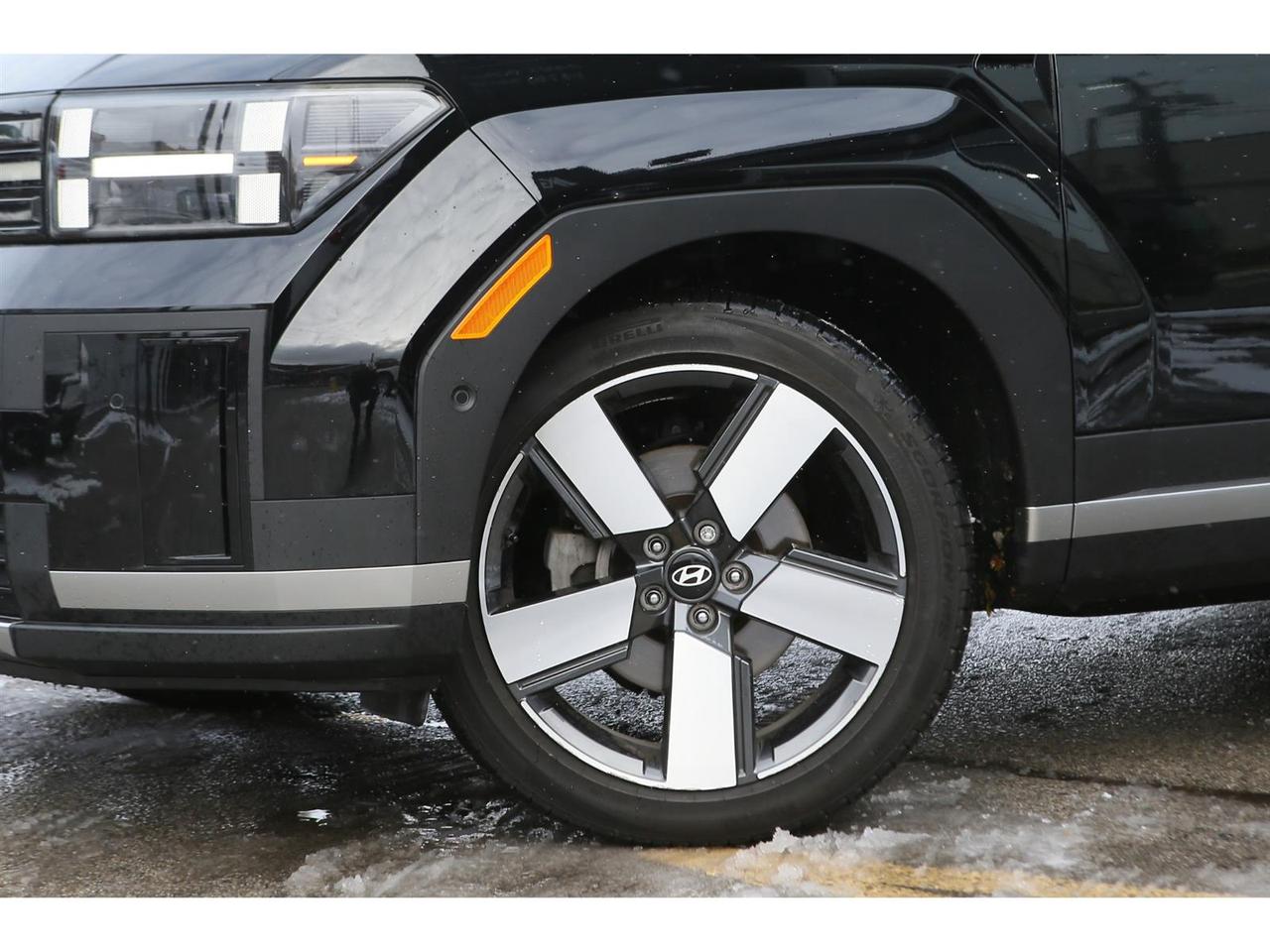 2024 Hyundai Santa Fe Limited AWD Photo