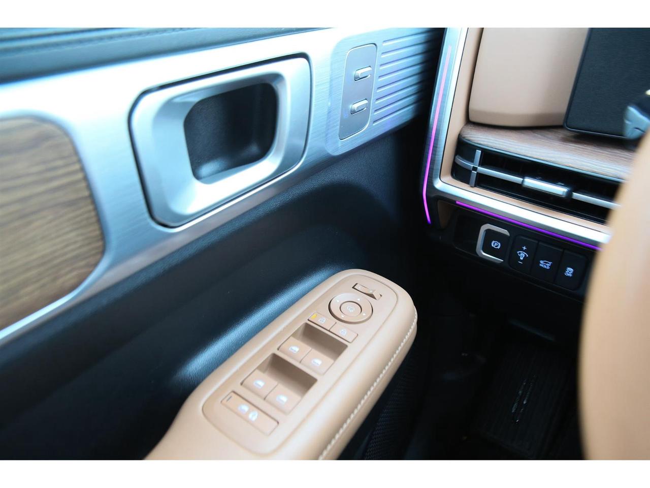 2024 Hyundai Santa Fe Limited AWD Photo