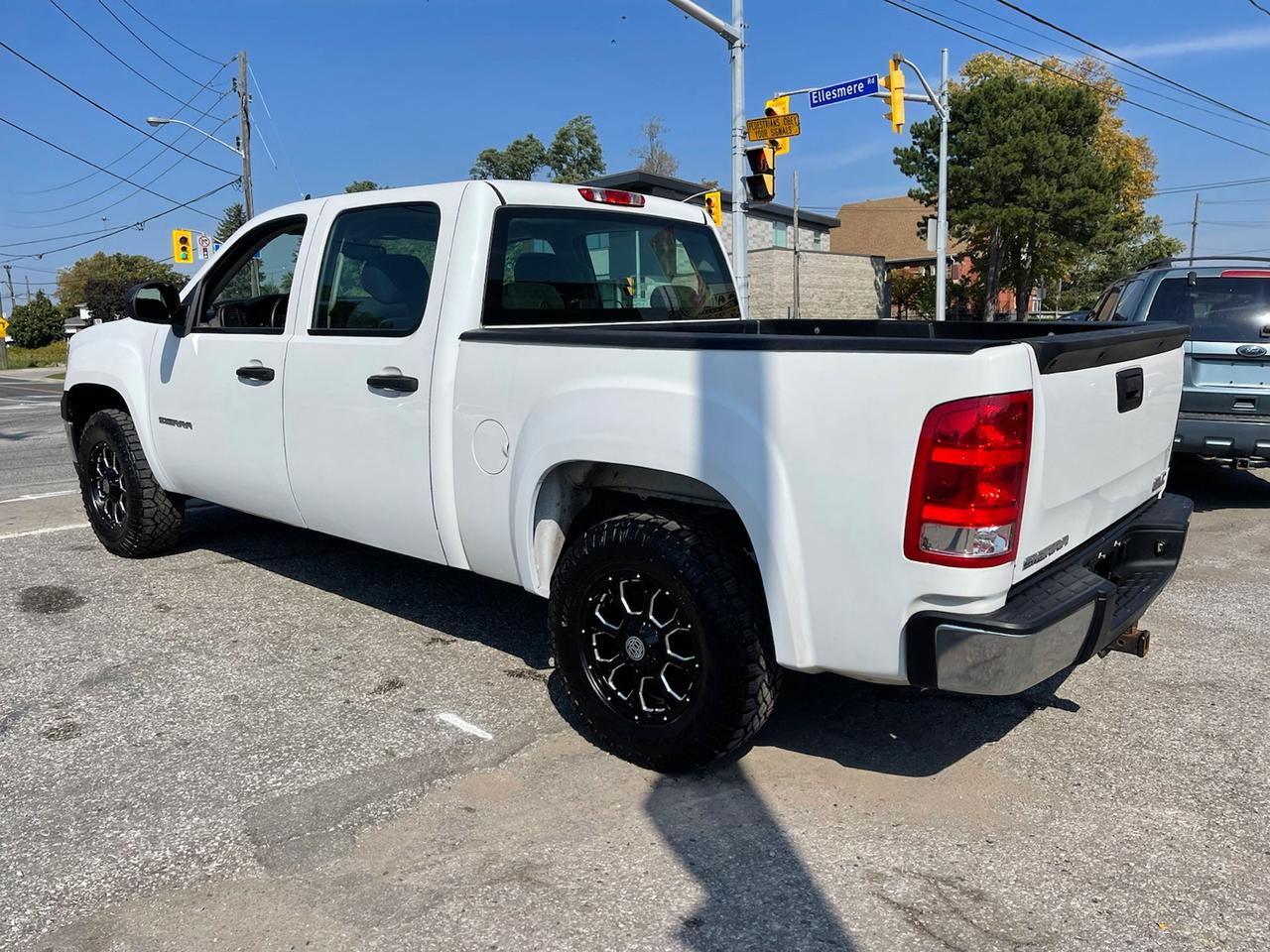 2013 GMC Sierra 1500 Crew Cab 4WD Photo4