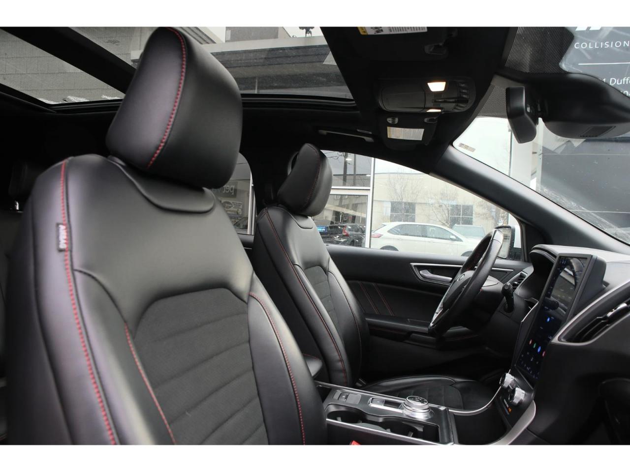 2024 Ford Edge ST-Line - AWD - Navigation - Leather Seats -Pano Roof - Dual Zone Climate - Adaptive Cruise Photo
