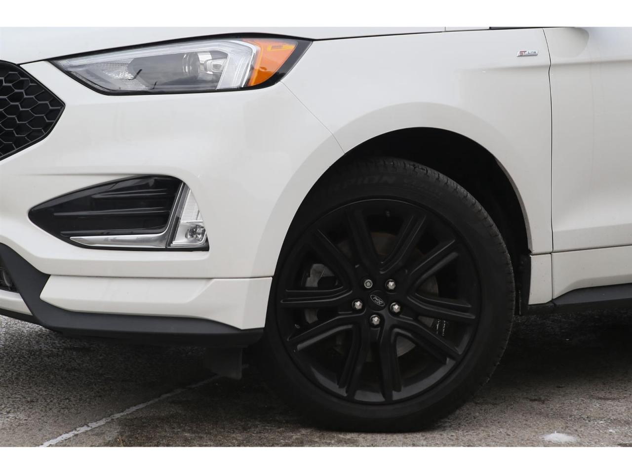 2024 Ford Edge ST-Line - AWD - Navigation - Leather Seats - Apple Car Play - Dual Zone Climate - Adaptive Cruise Photo