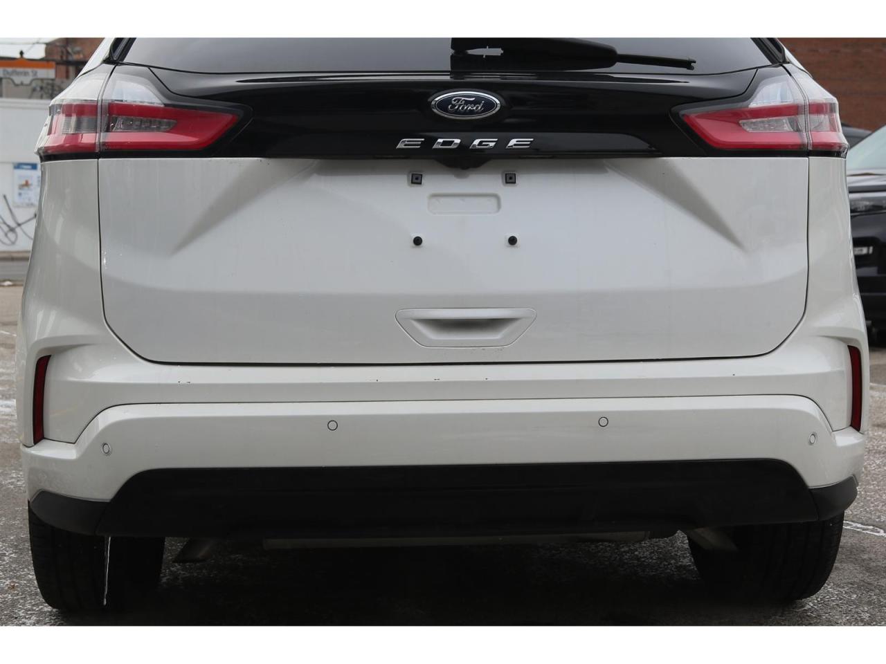 2024 Ford Edge ST-Line - AWD - Navigation - Leather Seats - Apple Car Play - Dual Zone Climate - Adaptive Cruise Photo