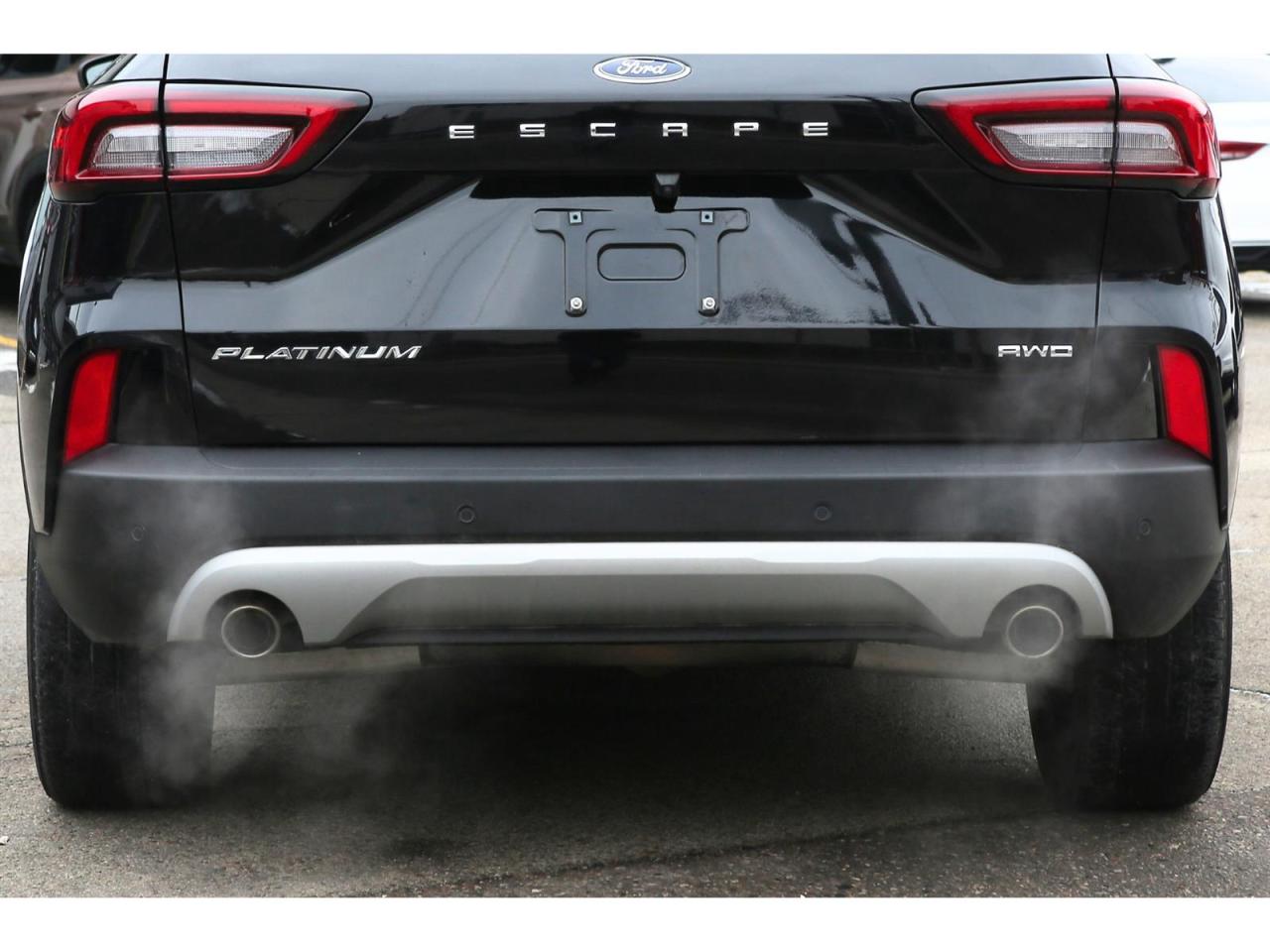 2023 Ford Escape Platinum AWD | Panoramic Roof | Navigation | Leather Seats Photo