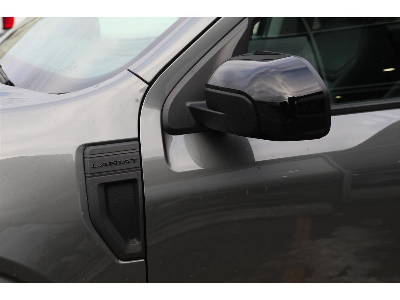 2024 Ford Maverick Lariat AWD | Black Appearance Package | Moonroof | 8'' Touchscreen Photo