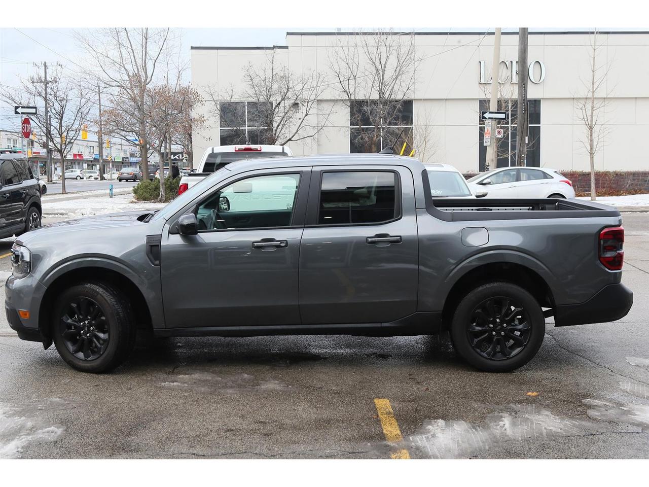2024 Ford Maverick Lariat AWD | Black Appearance Package | Moonroof | 8'' Touchscreen Photo3