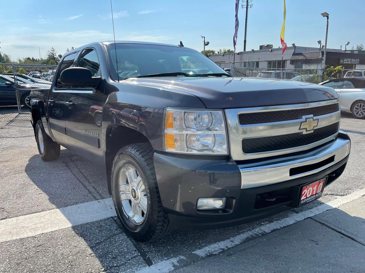 2010 Chevrolet Silverado 1500 LT1 Crew Cab 4WD Photo