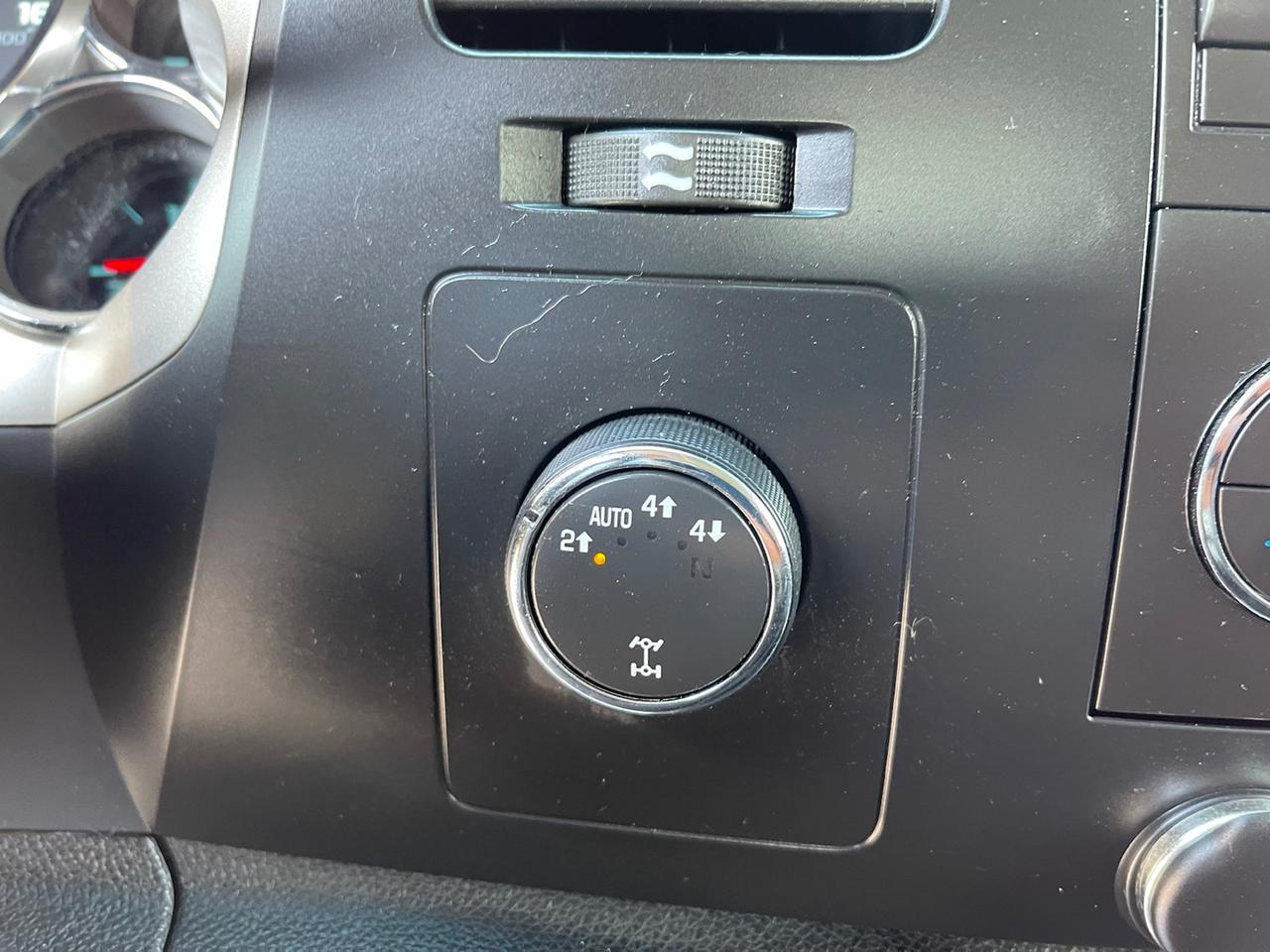 2010 Chevrolet Silverado 1500 LT1 Crew Cab 4WD Photo