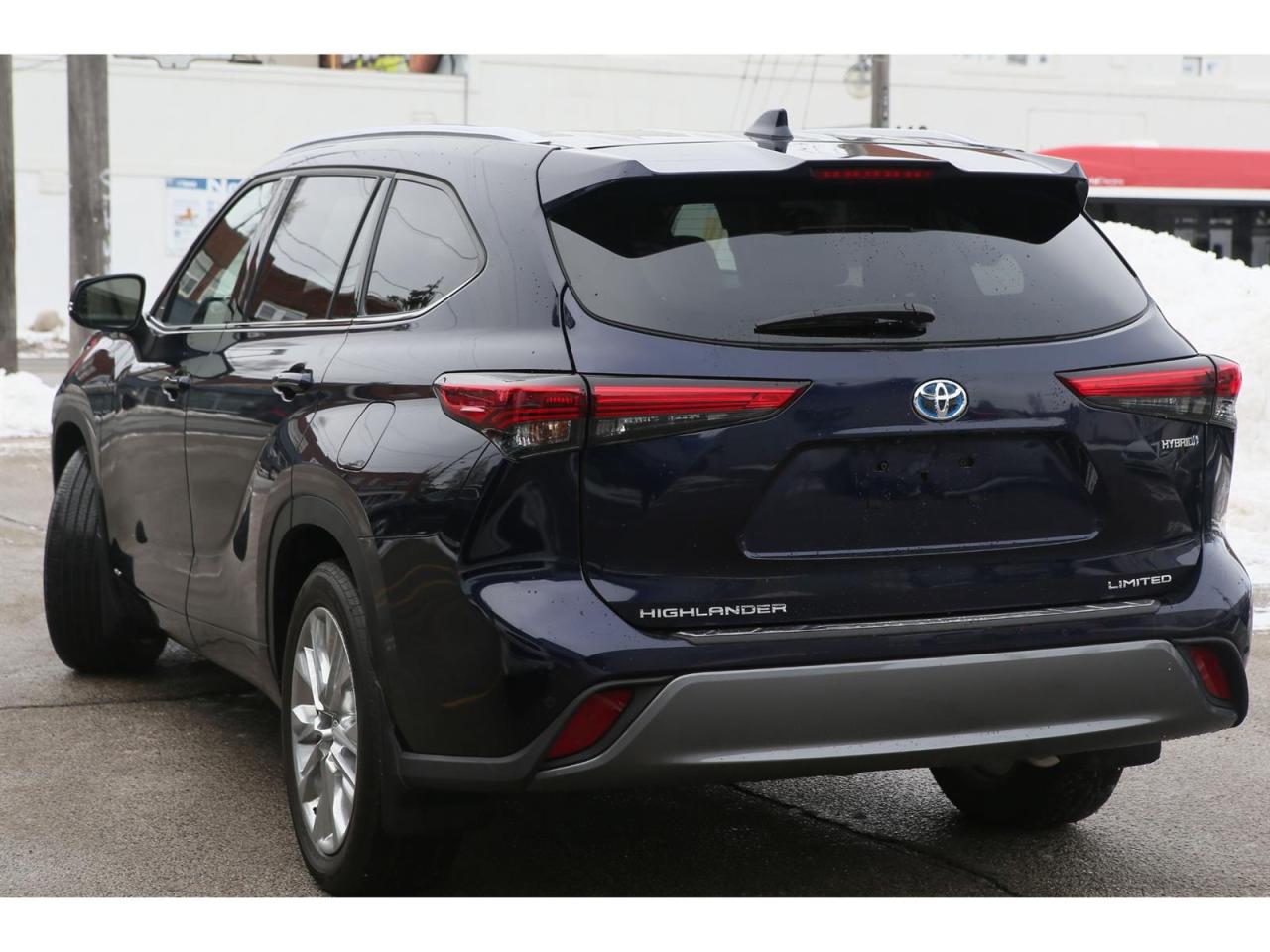 2023 Toyota Highlander Hybrid HYBRID Limited AWD | 7 Pass | Pano Roof | Leather Seats | Navi | Photo4
