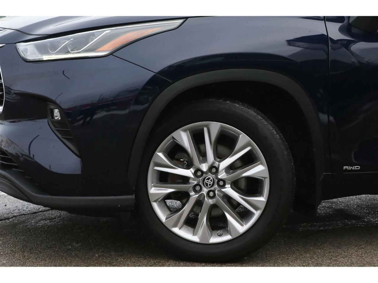 2023 Toyota Highlander Hybrid HYBRID Limited AWD | 7 Pass | Pano Roof | Leather Seats | Navi | Photo