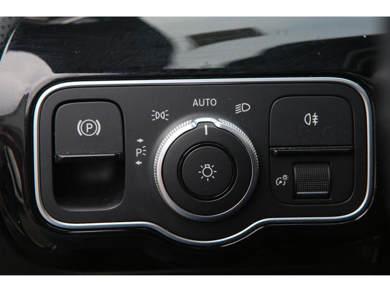 2023 Mercedes-Benz CLA250 CLA250 4MATIC Premium Package Photo