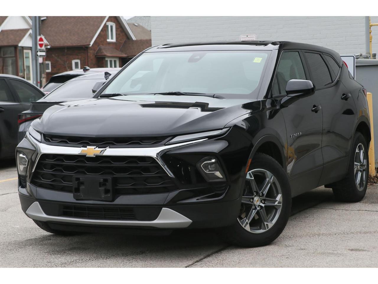 2024 Chevrolet Blazer 2LT AWD Photo2