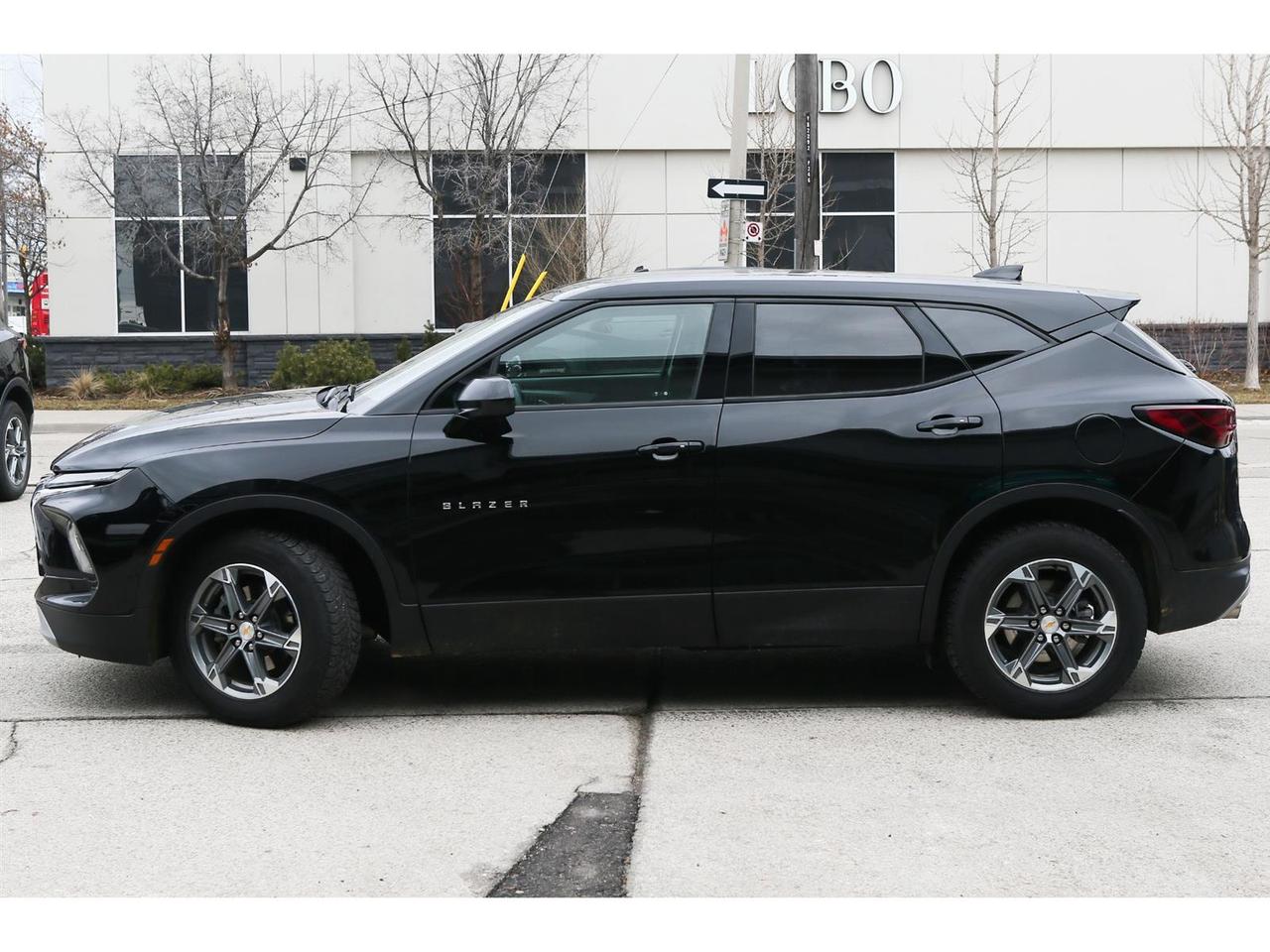 2024 Chevrolet Blazer 2LT AWD Photo3