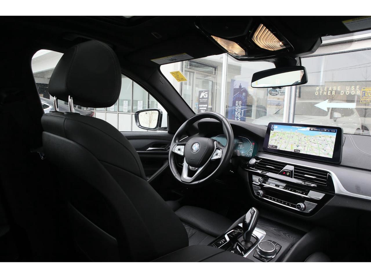 2023 BMW 530xi 530xe Plug-In-Hybrid Photo