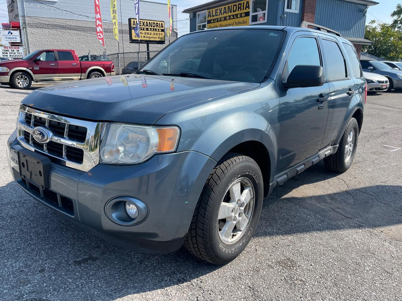 2010 Ford Escape XLT FWD Photo5