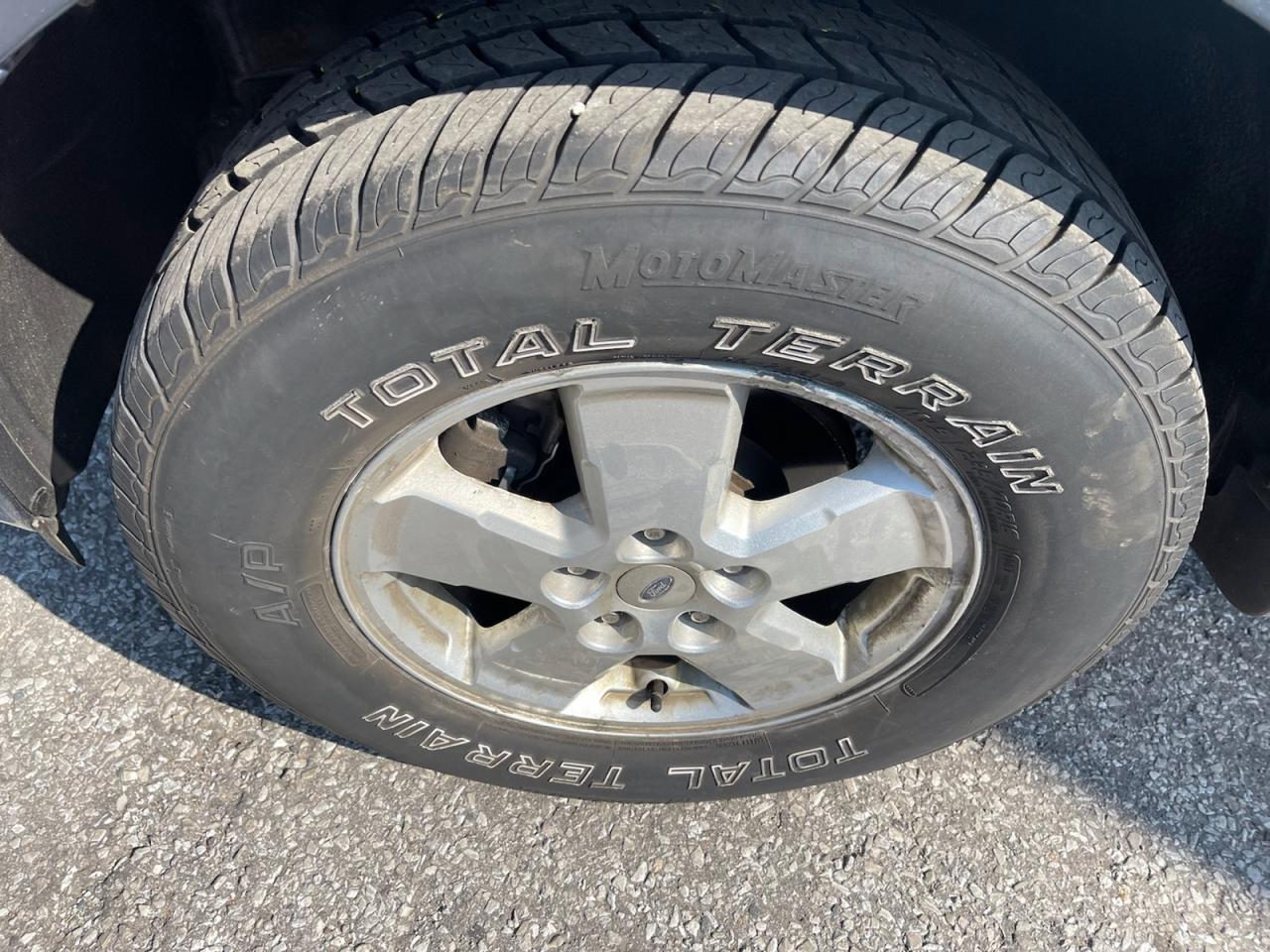 2010 Ford Escape XLT FWD Photo