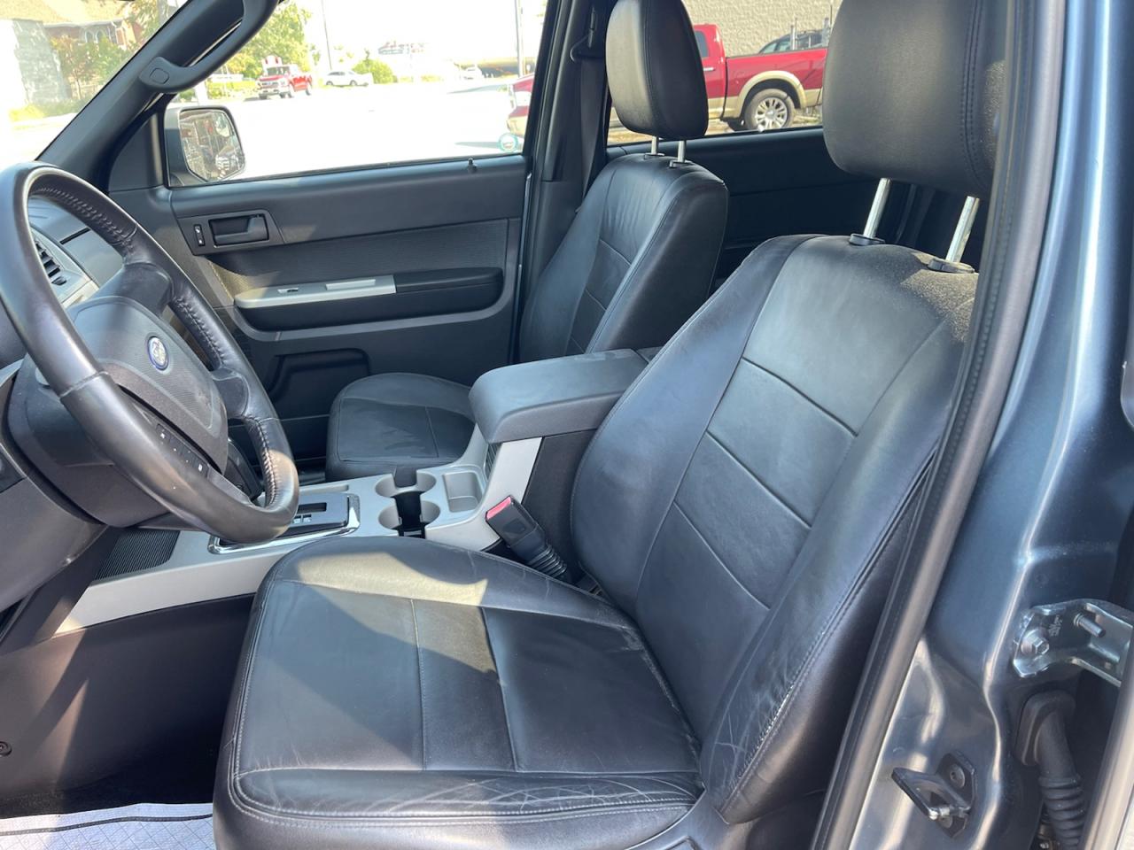 2010 Ford Escape XLT FWD Photo