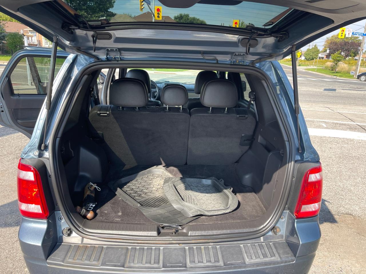 2010 Ford Escape XLT FWD Photo