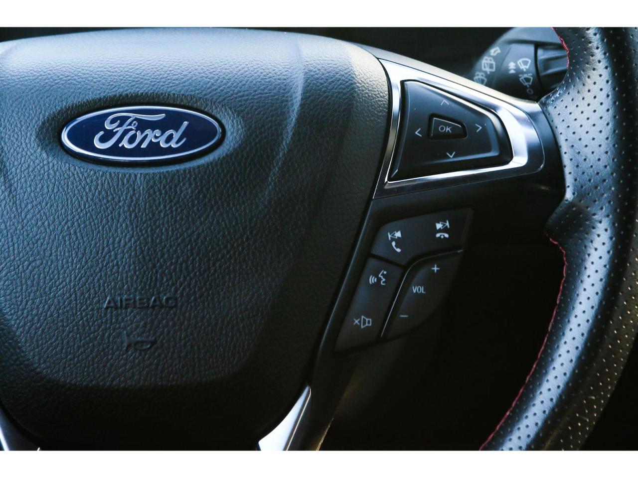 2021 Ford Edge ST Line AWD Photo