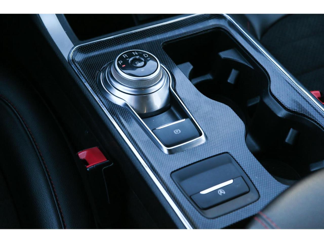 2021 Ford Edge ST Line AWD Photo