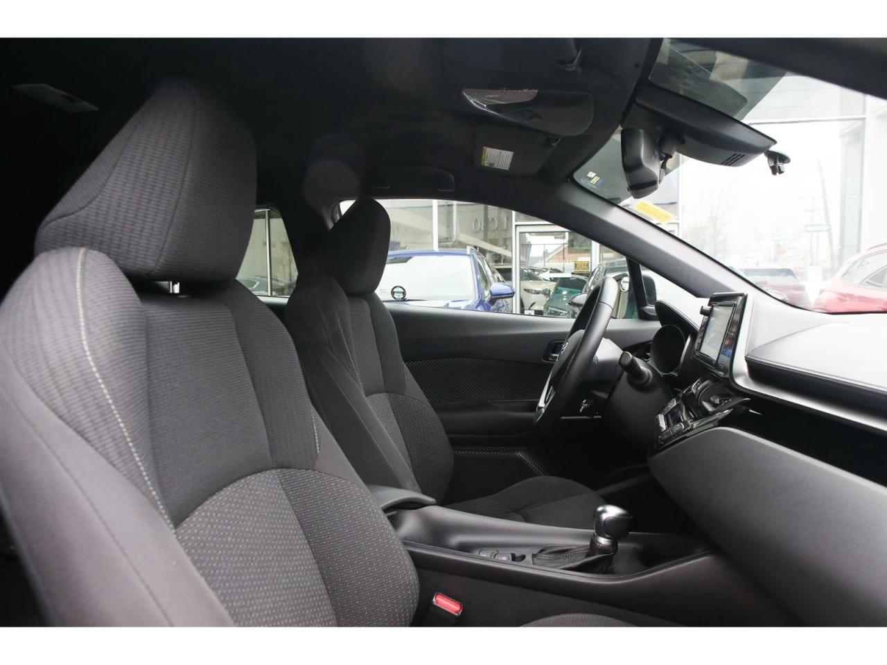 2018 Toyota C-HR XLE Premium Photo