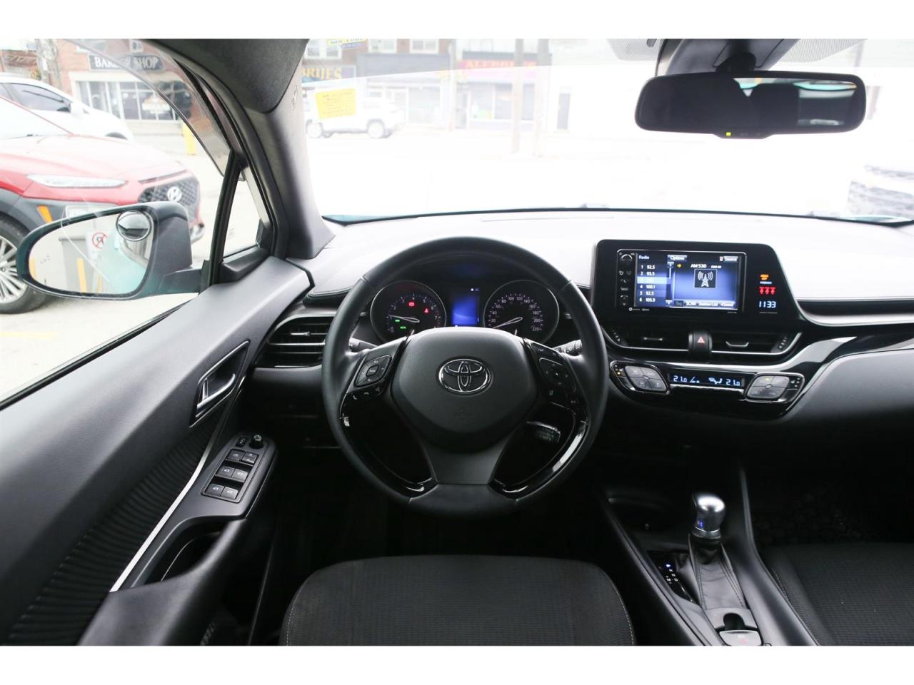 2018 Toyota C-HR XLE Premium Photo