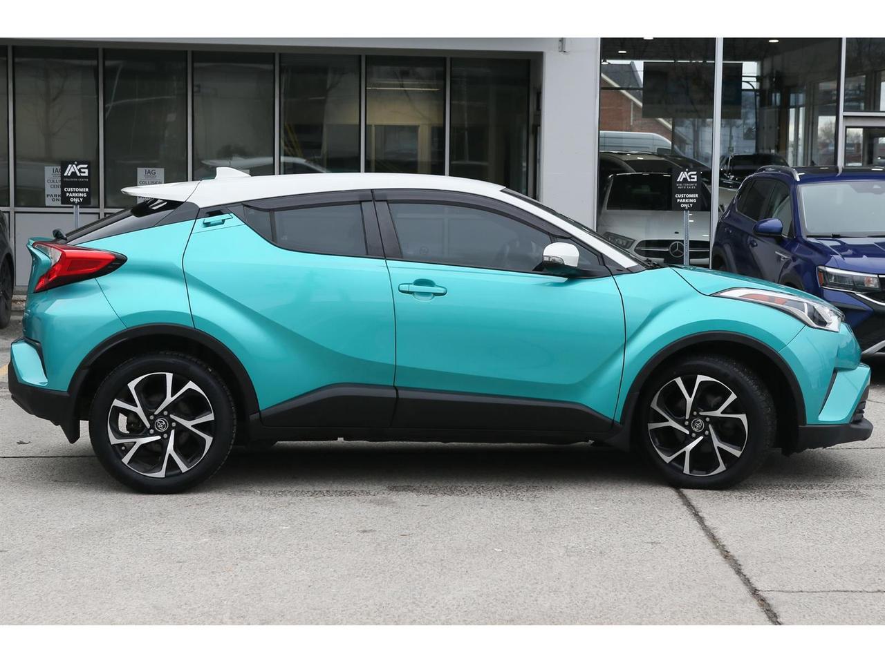 2018 Toyota C-HR XLE Premium Photo